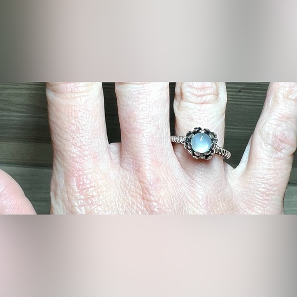 Vintage Handmade Oxidized Sterling Silver Moonstone Lotus Flower Ring, Size 6 - Picture 10 of 13